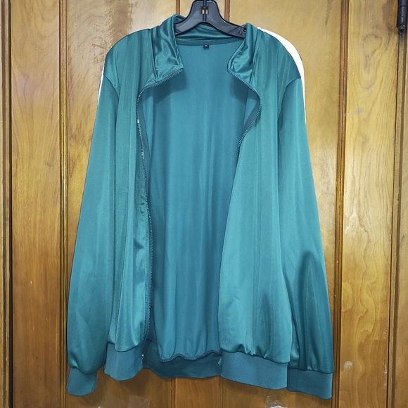 Tracksuit - Picture 1 of 7